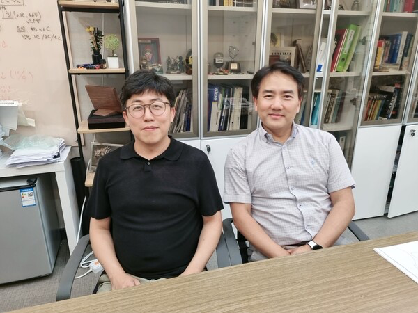 (왼쪽부터) 모상현 퓨처플레이 수석심사역, 김영준 코리너지솔루션 대표. (사진=황금빛 기자)